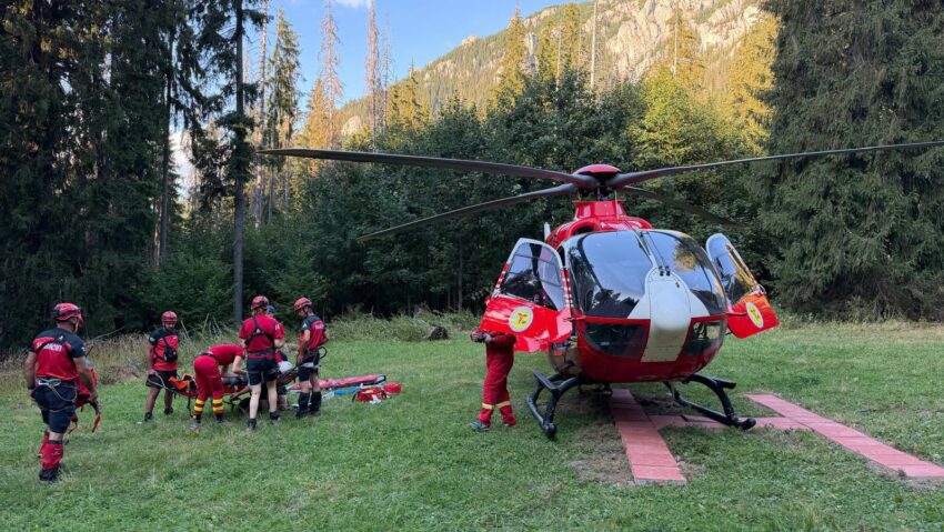 Un turist din Cluj a fost salvat din masivul Ceahlău