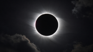Europa va fi martora unei eclipse totale de Soare, prima din ultimele două decenii