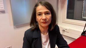 #StareaEducației (INTERVIU) Admiterea separată la liceu. Mihaela Gotcu, director Colegiul Național ”Emil Racoviță” Iași: ” Ni se dă acum o șansă să decidem în funcție de specificul nostru, e un prim pas spre o mai mare autonomie. Un examen suplimentar poate introduce criterii mai fine de selecție. O astfel de decizie trebuie însă luată după consultarea întregii comunități școlare.”