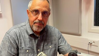 #StareaEducației (INTERVIU) Festivalul de literatură pentru copii și adolescenți APOLODOR revine la Botoșani. Scriitorul Dan Lungu, director al evenimentului: ”Copiii trebuie să trăiască bucuria lecturii, să asocieze cartea cu un fapt legitim social. Chiar și cei care nu citesc se pot converti la lectură la astfel de festivaluri.”