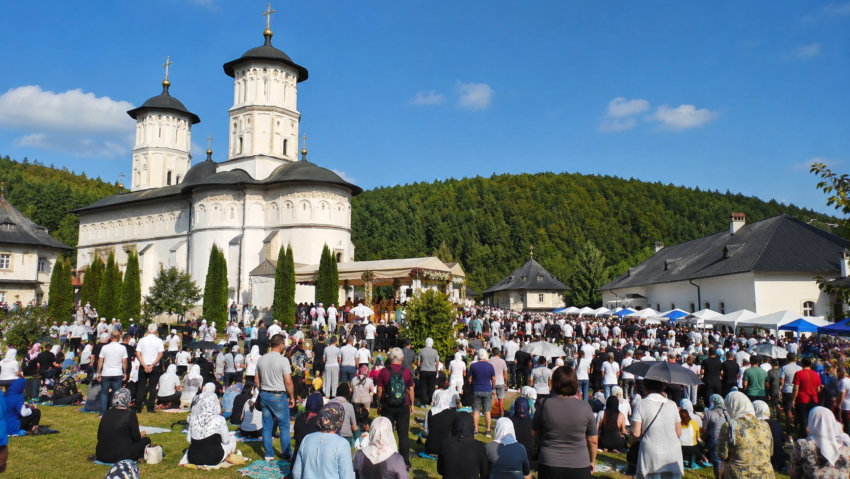 Mii de credincioşi sunt aşteptaţi la pelerinajele din judeţul Suceava