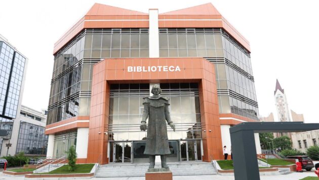 (AUDIO) Se redeschide Biblioteca Judeţeană „Costache Sturdza” din Bacău, după un amplu proces de refacere a clădirii