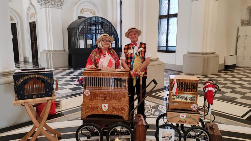 (AUDIO/VIDEO) Flașnete, automate muzicale și spectacole la Festivalul Internațional al Muzicii Mecanice