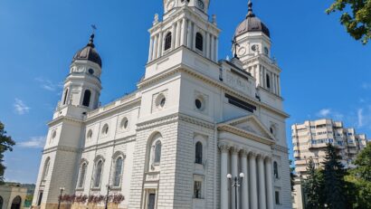 Iaşi: Peste 300.000 de persoane sunt aşteptate să ajungă în pelerinaj la Catedrala Mitropolitană de Hramul Sfintei Cuvioase Parascheva