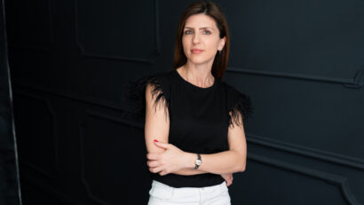 Topul domeniilor care oferă cele mai mari șanse de angajare: arte & entertainment, asigurări, producție și industria alimentară au cea mai scăzută concurență, în timp ce în retail sunt 93 de aplicări pe loc