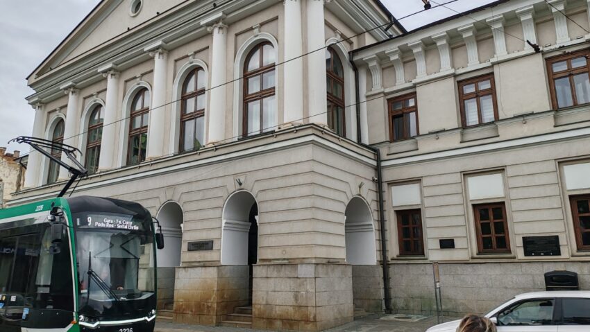 (AUDIO) UNAGE Iași marchează debutul anului academic prin deschiderea Festivalului de Artă Sacră