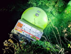 Neamț: Accident pe DN15C O autocisternă încărcată cu propan a ieșit de pe carosabil