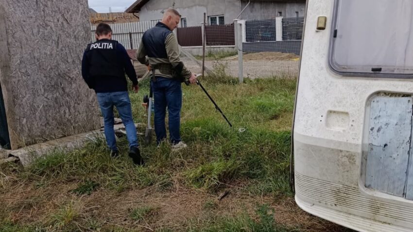 Bărbaţi arestaţi pentru furtul unor bijuterii, de aproximativ 100.000 de euro