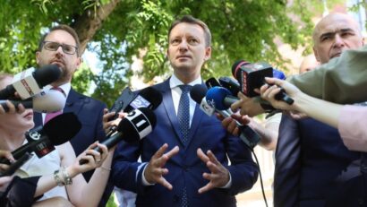 Premierul desemnat, Siegfried Mureşan a susținut la Palatul Parlamentului, declaraţii de presă