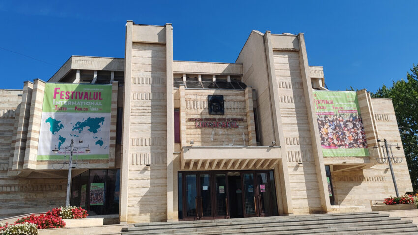 (AUDIO) Iași: Începe Festivalul Internațional de Teatru pentru Publicul Tânăr