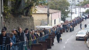 (VIDEO) Pelerinaj la Iași: Peste 700 de persoane au avut nevoie de îngrijiri medicale