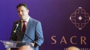 (PROMO/AUDIO) Cuvinte care dăinuie, destine care inspiră, arte care unesc, o călătorie prin literatură, istorie și spiritualitate – teme ale emisiunii Dialog intercultural, vineri, 9 octombrie, ora 20:30 cu Dumitru Șerban