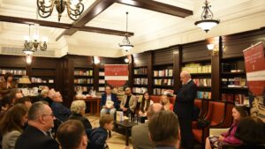(audio) „Volumul recuperează o parte din istoria intelectuală a României” (III)