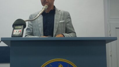 (AUDIO) Volumul – ACADEMIA ROMÂNĂ. Filiala Iași. Opt decenii în viața cultural-științifică a Iașului (EUAIC) în prezentarea universitarului ieșean Bogdan Crețu (III)