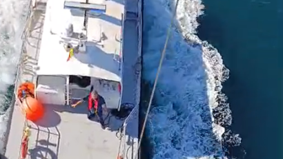11 marinari au fost salvaţi; doi-găsiţi decedaţi, după incendiul la bordul unei nave în Marea Neagră
