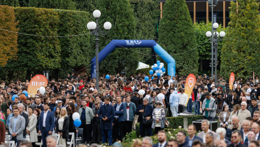 TUIAȘI acordă și în anul universitar 2026-2027 burse sociale pentru 1.758 de studenți