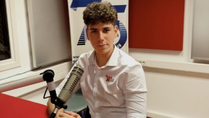 #StareaEducației (INTERVIU) Inteligența artificială schimbă începutul carierei în IT. Giuliano Brezuleanu, președintele Asociației Studenților Informaticieni Ieșeni: „Joburile din IT nu vor dispărea, ci se vor transforma. Este mult mai greu, însă, acum pentru un student să intre în industrie. Dacă înainte puteai obține un internship în anul II de facultate, acum, până în anul trei, este aproape imposibil.”
