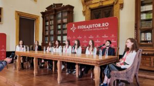 (AUDIO/FOTO) Zece elevi și studenți, premiați de Hramul Sfintei Parascheva pentru rezultatele la învățătură