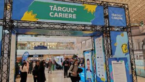 (FOTO/AUDIO) Ediția a XX-a a Târgului de Cariere din Palas Mall Iași adună sute de tineri în căutarea unui loc de muncă