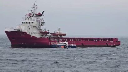 (UPDATE) Nava lovită de o dronă în Marea Neagră, în apropierea României