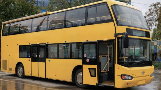 (AUDIO/FOTO) Autobuz supraetajat, introdus pe traseele din Iași, cu ocazia Hramului Sf. Parascheva