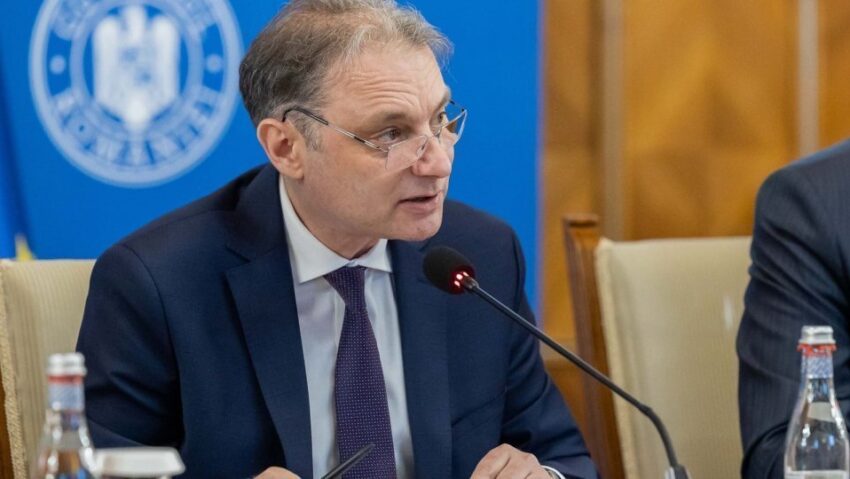 Reacţiile pe scena politică au apărut imediat după desemnarea lui Luca Niculescu pentru funcţia de premier