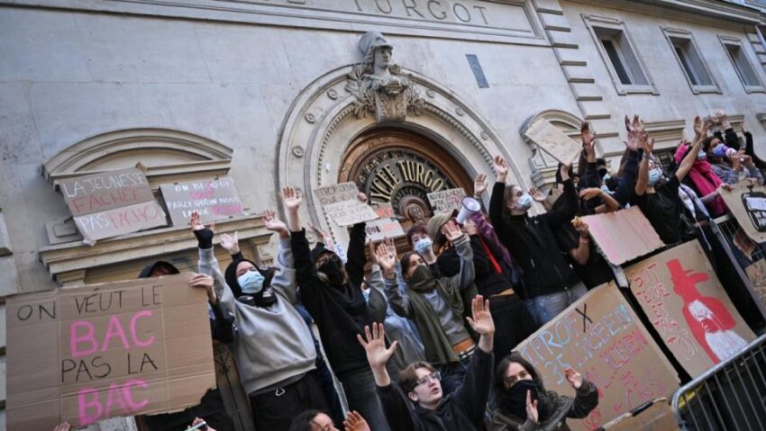 Tinerii din Franţa anunţă o nouă zi de protest naţional
